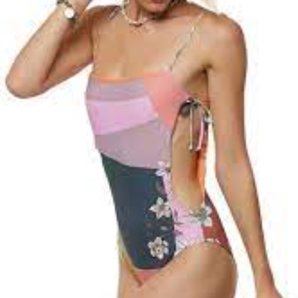 O'Neill Other - O’Neill Cindy one piece